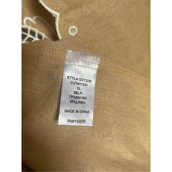 NWT VICI Lennon Eyelet Linen Blend Embroidered Sleeveless Blouse Tan XL - Picture 5 of 12